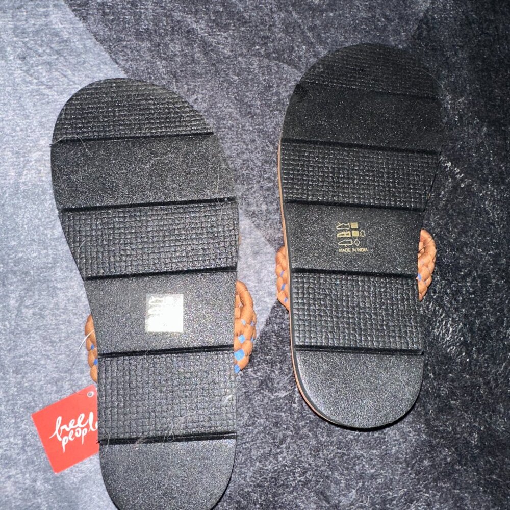 FREE PEOPLE SANDALS BLUE AND BROWN NEW WITH TAGS SZ 8.5 - Picture 2 of 2